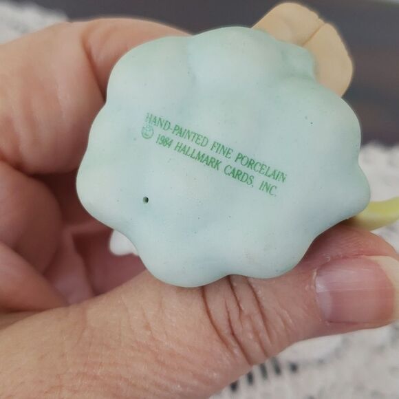 Vintage 1984 Hand-Painted Fine Porcelain Hallmark Keepsake Ornament - Katybeth - Picture 7 of 13